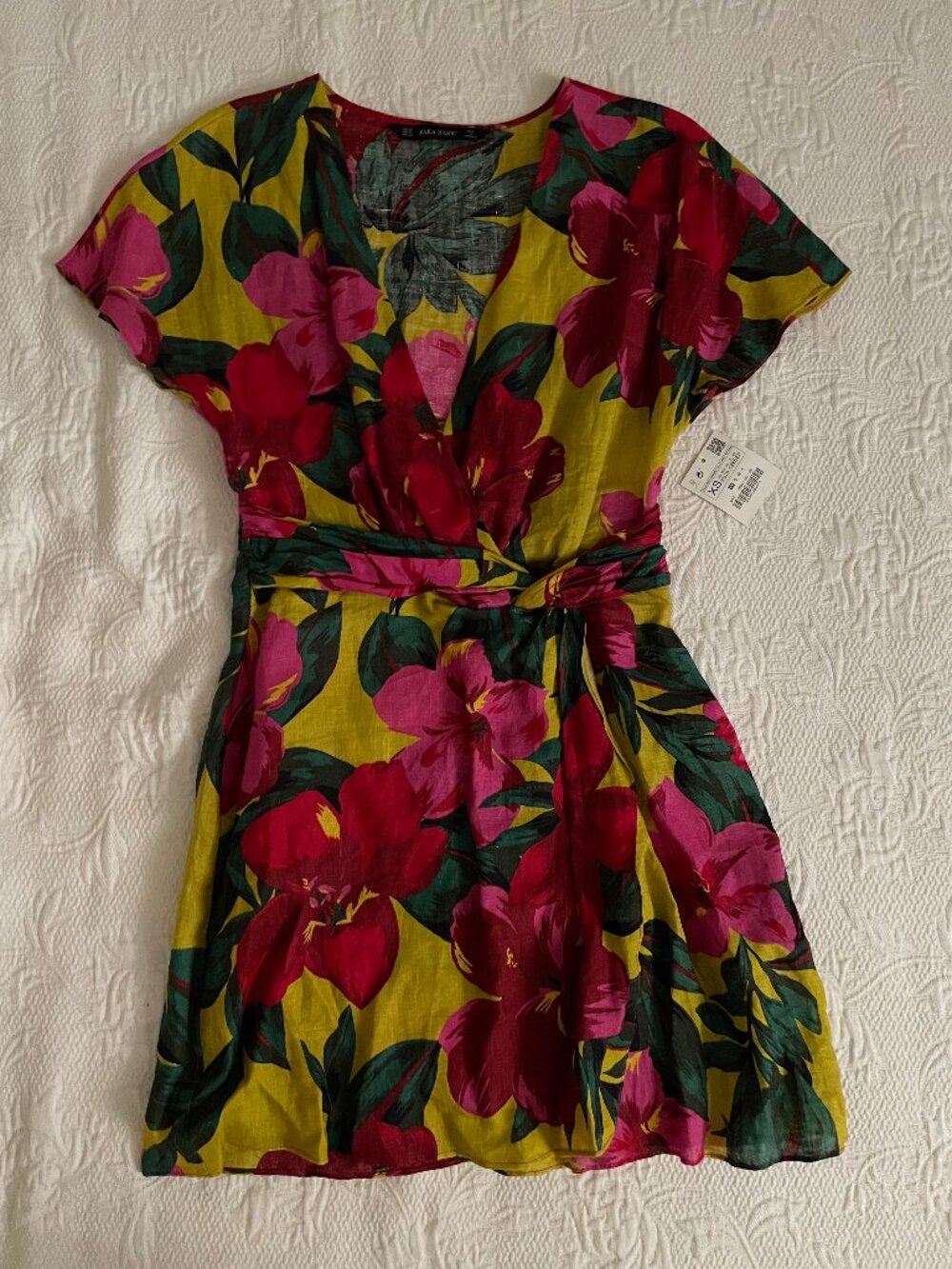 Zara Basic NWT Floral Wrap Romper Women's Size XS Yellow Pink Tropical V-Neck